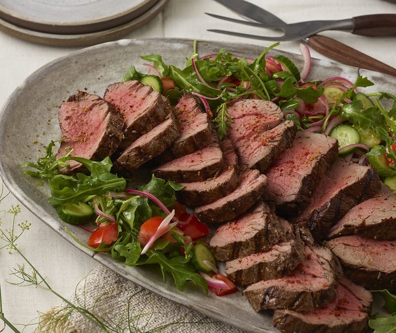 grilled tenderloin steak with arugula salad